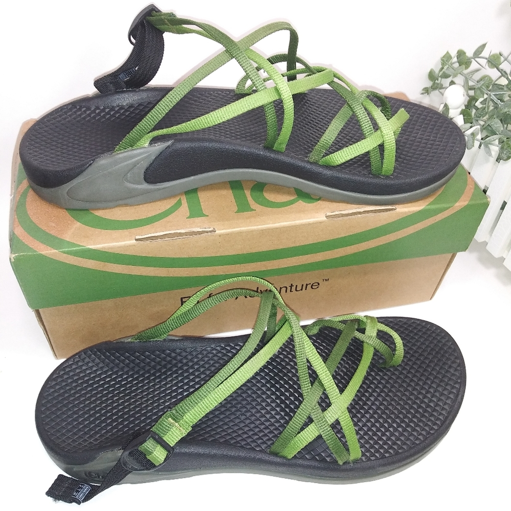 CHACO SANDALS SIZE 9W